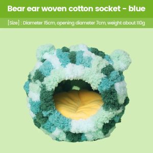 Nido invernale accogliente per gatti – davanti al camino